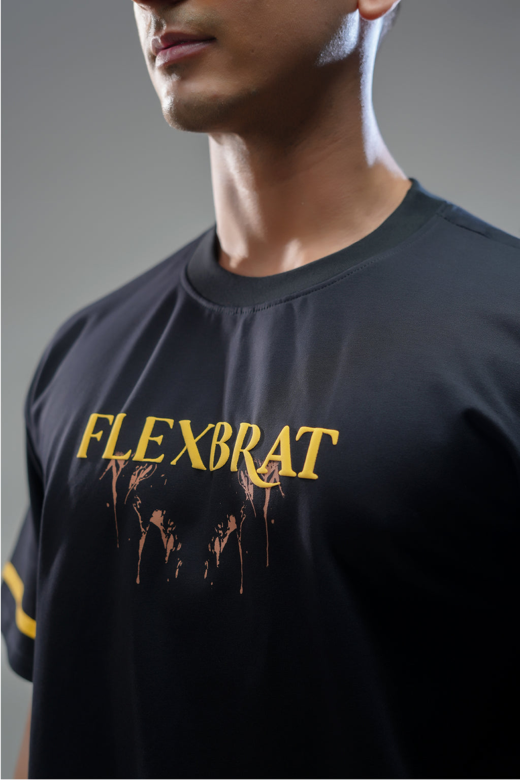 THE GOLDEN ROAR OVERSIZED UNISEX TEE