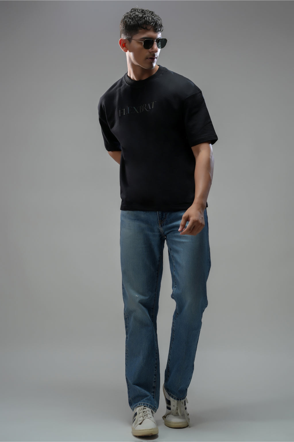 NOIR FLEX – BASIC BLACK OVERSIZED UNISEX TEE