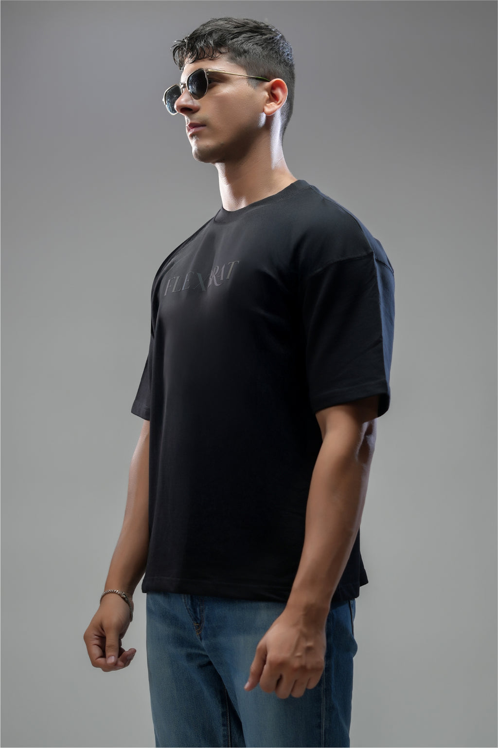 NOIR FLEX – BASIC BLACK OVERSIZED UNISEX TEE